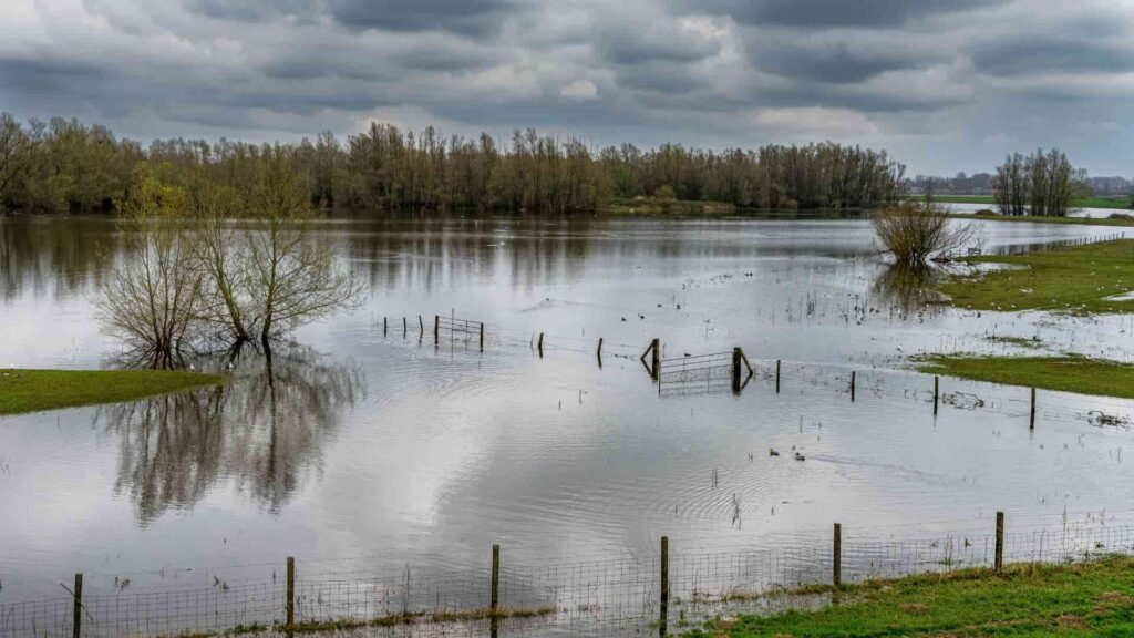 Comment le changement climatique affecte-t-il les inondations ?